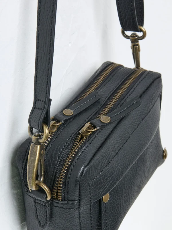 Braeburn Crossbody Bag*FatFace Clearance